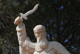 Marienstatue aus St.Hubertus, Flittard Rosenkranzmonat Oktober